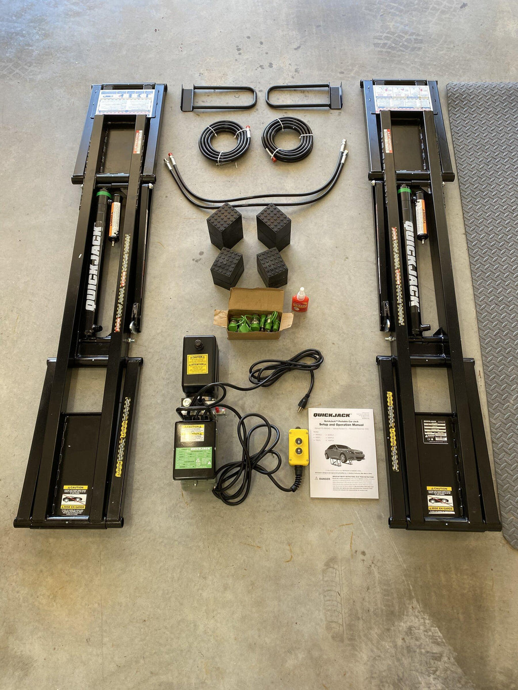 QUICKJACK - 6000TLX 6,000-LB. PORTABLE CAR LIFT